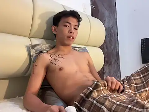 Snapshot of hottasianboy chatting on 19, 5, 2026 hottasianboy online show from 19, 5, 2026