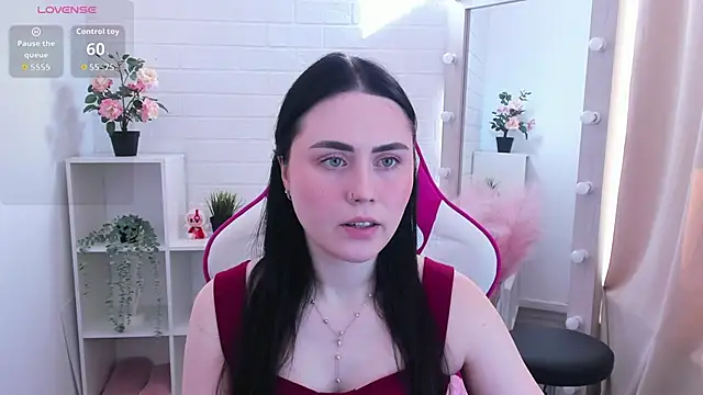 NoraLumi online show from 22, 4, 2026