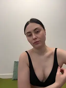 NoraLumi online show from 25, 4, 2026