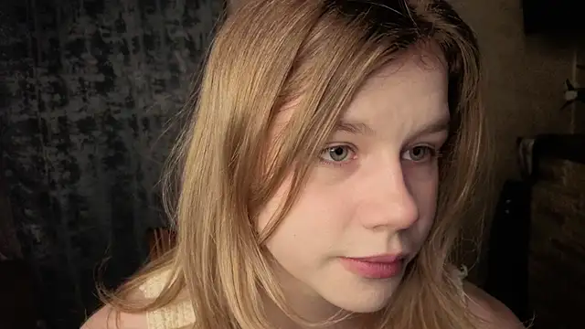 Snapshot of AureliaAngel chatting on 25, 5, 2026 AureliaAngel online show from 25, 5, 2026
