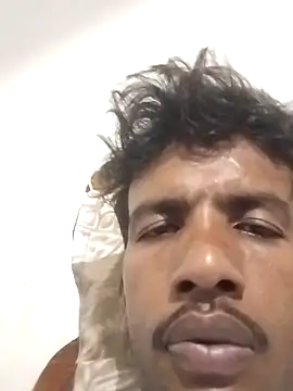 Lipsyguy2295 online show from 11, 4, 2026