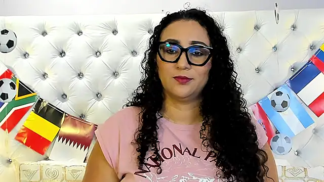 Snapshot of VaniaRouse chatting on 24, 6, 2026 VaniaRouse online show from 24, 6, 2026