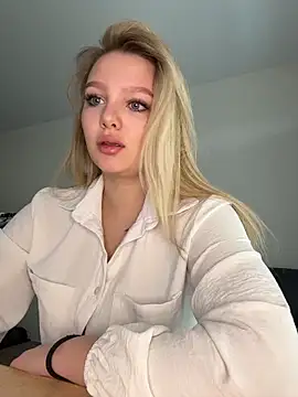 bettyloveu online show from 25, 3, 2026