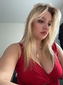 Snapshot of bettyloveu chatting on 30, 4, 2026 bettyloveu online show from 30, 4, 2026