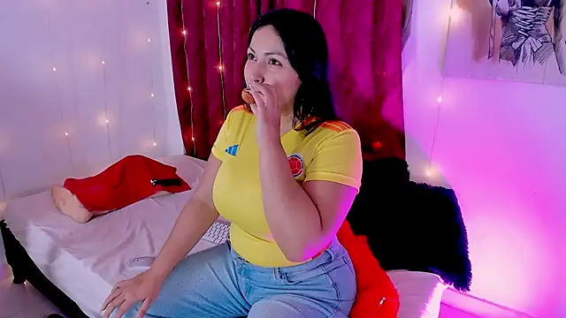 Snapshot of karlyprintt chatting on 3, 7, 2026 karlyprintt online show from 3, 7, 2026