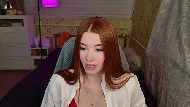 Snapshot of Lunavira chatting on 14, 4, 2026 Lunavira online show from 14, 4, 2026