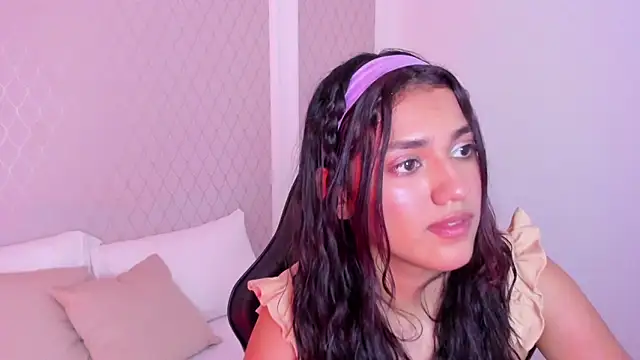 Snapshot of cristin_collins chatting on 27, 4, 2026 cristin collins online show from 27, 4, 2026