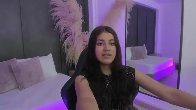 Snapshot of cristin_collins chatting on 6, 5, 2026 cristin collins online show from 6, 5, 2026
