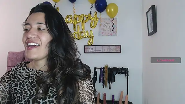 Snapshot of violeta_scott chatting on 1, 7, 2026 violeta scott online show from 1, 7, 2026