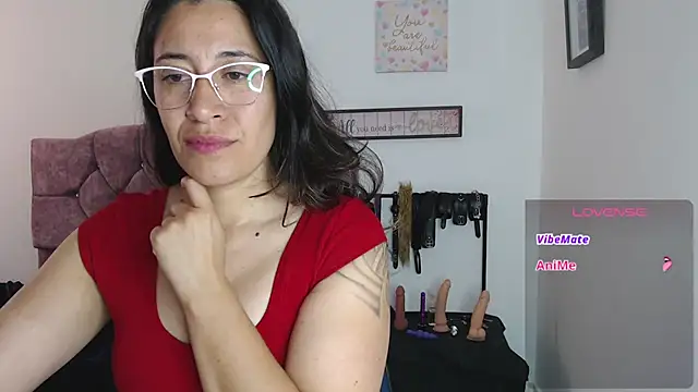 Snapshot of violeta_scott chatting on 23, 7, 2026 violeta scott online show from 23, 7, 2026