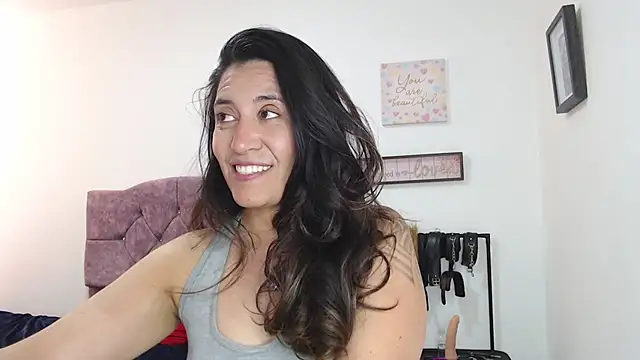 Snapshot of violeta_scott chatting on 28, 7, 2026 violeta scott online show from 28, 7, 2026