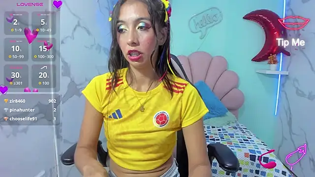 Snapshot of sandra_petite19 chatting on 18, 6, 2026 sandra petite19 online show from 18, 6, 2026