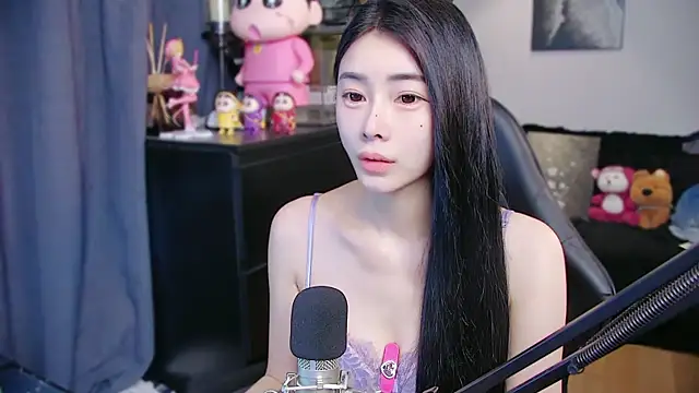 Snapshot of XiaoYuBao- chatting on 7, 4, 2026 XiaoYuBao- online show from 7, 4, 2026