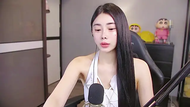 Snapshot of XiaoYuBao- chatting on 16, 4, 2026 XiaoYuBao- online show from 16, 4, 2026