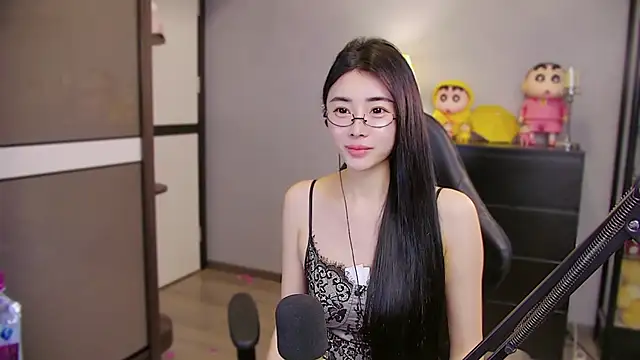 Snapshot of XiaoYuBao- chatting on 18, 4, 2026 XiaoYuBao- online show from 18, 4, 2026