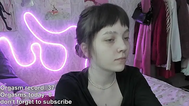 RileyNymph online show from 1, 5, 2026