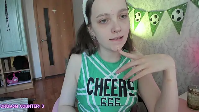 RileyNymph online show from 25, 6, 2026