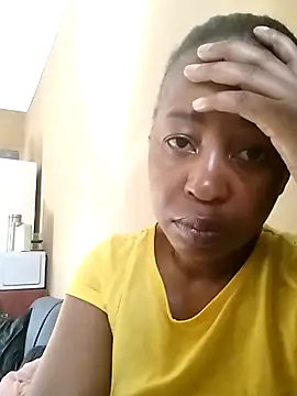 Snapshot of Prettylicou chatting on 4, 4, 2026 Prettylicou online show from 4, 4, 2026