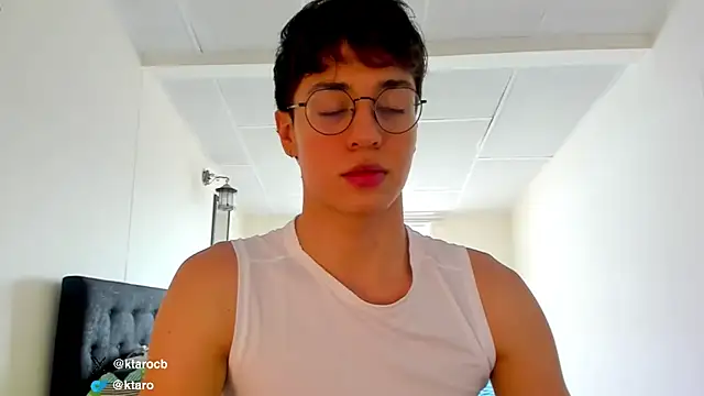 Snapshot of Darkblue_fantasy chatting on 25, 5, 2026 Darkblue fantasy online show from 25, 5, 2026