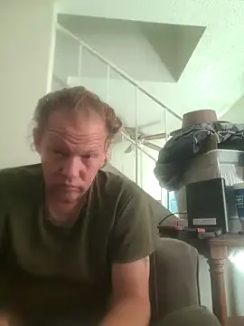 Snapshot of yourMasterisBored chatting on 3, 6, 2026 yourMasterisBored online show from 3, 6, 2026
