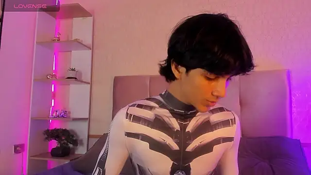 Cheys Mast online show from 12, 4, 2026