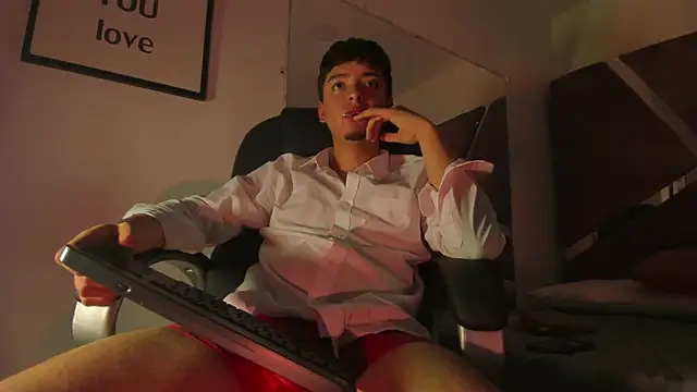 Snapshot of Noah_DeLuca_ chatting on 20, 3, 2026 Noah DeLuca online show from 20, 3, 2026