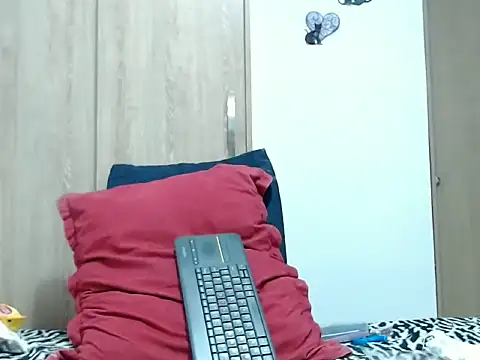 Snapshot of violeta36 chatting on 8, 7, 2026 violeta36 online show from 8, 7, 2026