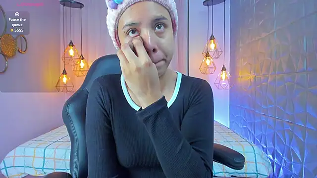 Snapshot of Magic_oliviah chatting on 29, 5, 2026 Magic oliviah online show from 29, 5, 2026