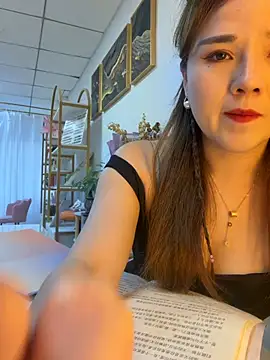 Snapshot of Xiaoxiao-y chatting on 5, 5, 2026 Xiaoxiao-y online show from 5, 5, 2026