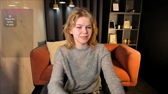 Snapshot of ElizabethVane chatting on 11, 4, 2026 ElizabethVane online show from 11, 4, 2026