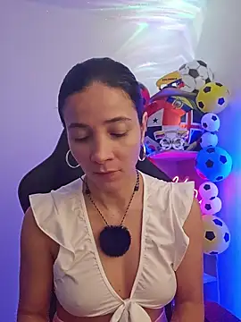 Snapshot of miaeyex chatting on 24, 6, 2026 miaeyex online show from 24, 6, 2026
