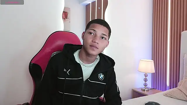 Snapshot of Kelvin_Josue chatting on 3, 5, 2026 Kelvin Josue online show from 3, 5, 2026