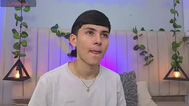 Andrew restrepoo online show from 14, 5, 2026