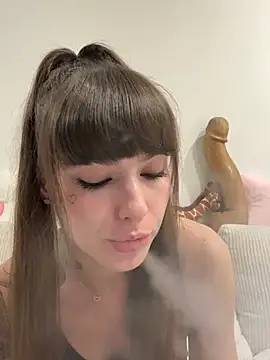 xsugarbabe online show from 4, 5, 2026