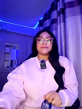 Snapshot of PiscisGirl chatting on 28, 4, 2026 PiscisGirl online show from 28, 4, 2026