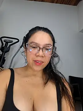 Aila Phone online show from 17, 4, 2026