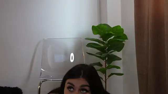 ItsKendra online show from 27, 3, 2026