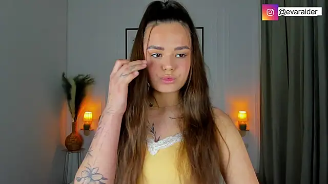 EvaRaider online show from 13, 4, 2026