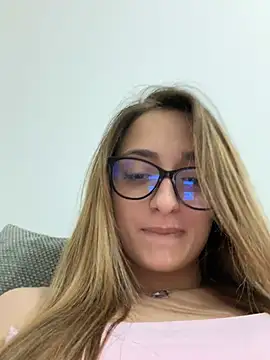 BiancaCharm online show from 16, 4, 2026