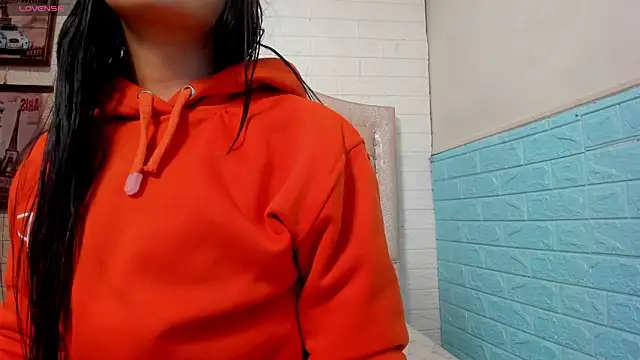 LITTLE-NESSA online show from 4, 5, 2026