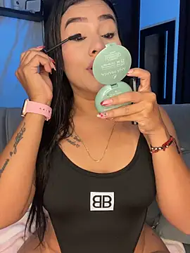 Snapshot of AlisonBeltran1 chatting on 6, 5, 2026 AlisonBeltran1 online show from 6, 5, 2026
