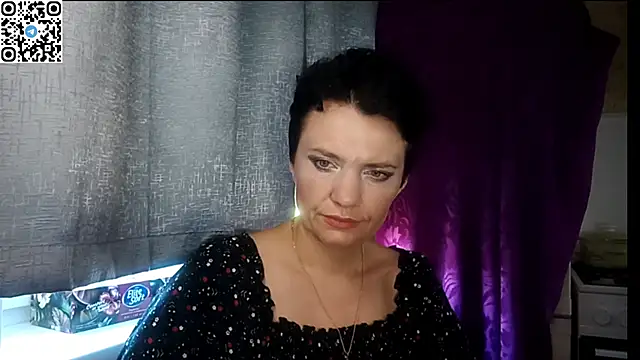 Snapshot of HotMamaQueen234 chatting on 23, 6, 2026 HotMamaQueen234 online show from 23, 6, 2026