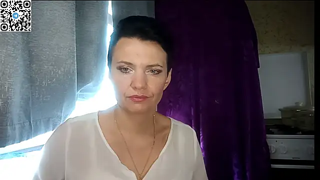 Snapshot of HotMamaQueen234 chatting on 29, 6, 2026 HotMamaQueen234 online show from 29, 6, 2026