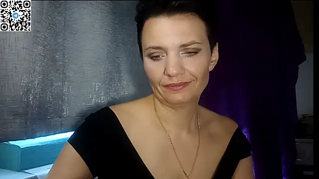 Snapshot of HotMamaQueen234 chatting on 7, 7, 2026 HotMamaQueen234 online show from 7, 7, 2026