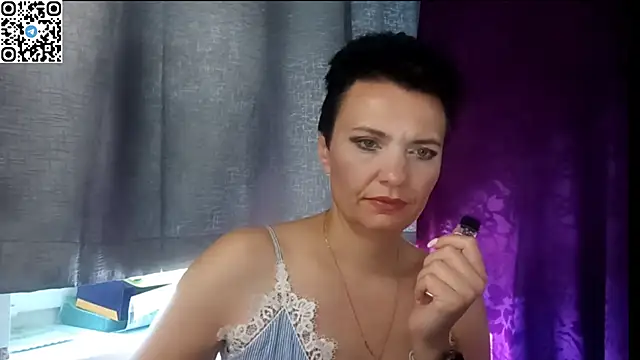 Snapshot of HotMamaQueen234 chatting on 16, 7, 2026 HotMamaQueen234 online show from 16, 7, 2026