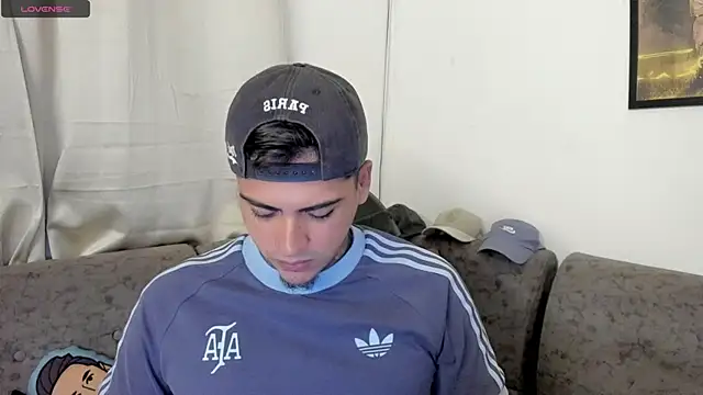 Snapshot of sweetlatinoboy chatting on 5, 8, 2026 sweetlatinoboy online show from 5, 8, 2026