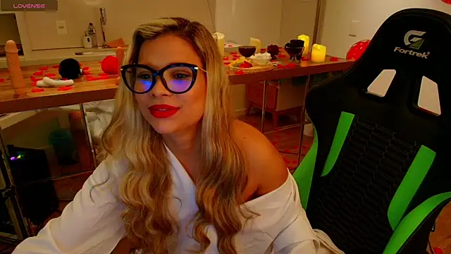 Snapshot of Florence_Ford chatting on 12, 6, 2026 Florence Ford online show from 12, 6, 2026