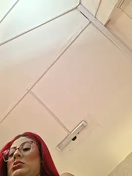 Scarlet Evanss  online show from 23, 4, 2026
