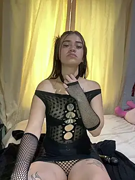 Snapshot of chloe_evans0 chatting on 12, 7, 2026 chloe evans0 online show from 12, 7, 2026