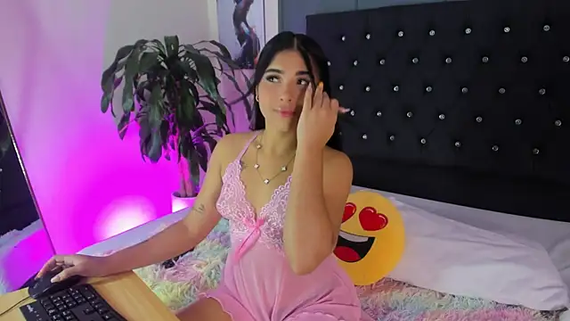 Snapshot of ChloeSterling chatting on 25, 5, 2026 ChloeSterling online show from 25, 5, 2026